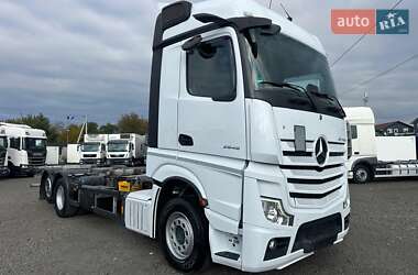 Контейнеровоз Mercedes-Benz Actros 2021 в 
