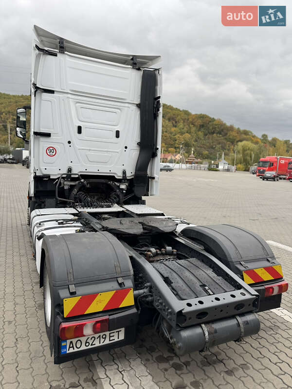 Тягач Mercedes-Benz Actros 2015 в Мукачево