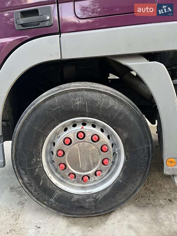 Грузовой фургон Mercedes-Benz Actros 2003 в Виноградове