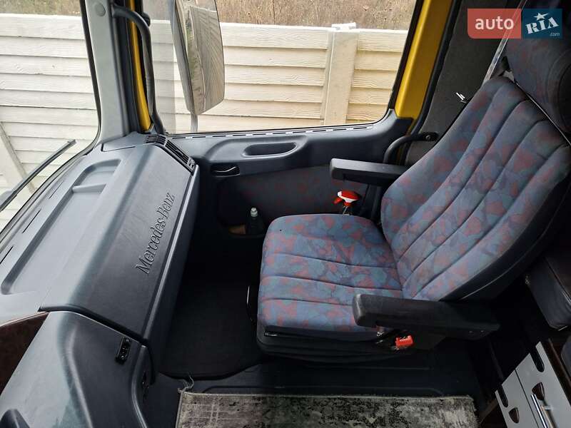 Тентованый Mercedes-Benz Actros 2000 в Березному