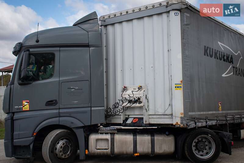 Тягач Mercedes-Benz Actros 2013 в Львове