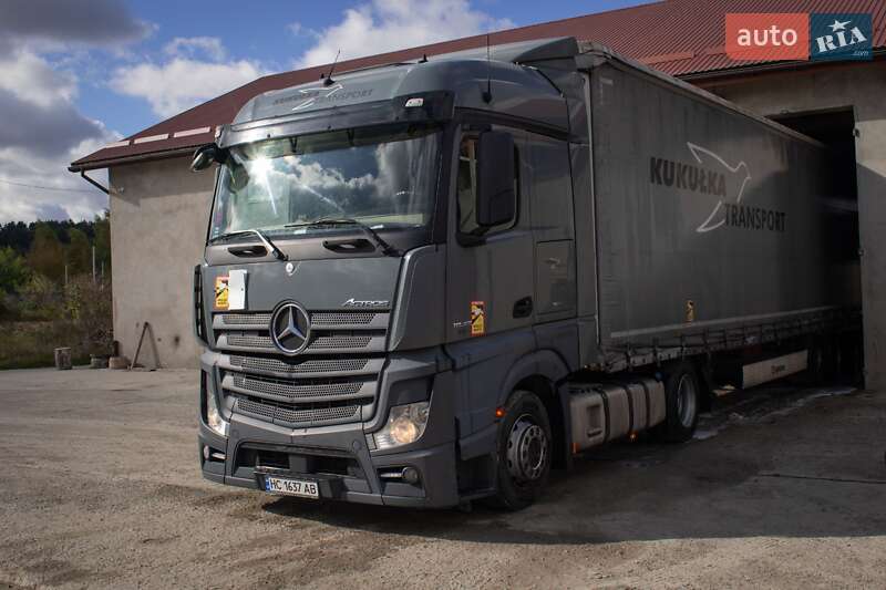 Тягач Mercedes-Benz Actros 2013 в Львове