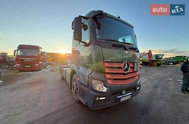 Тягач Mercedes-Benz Actros 2013 в Києві