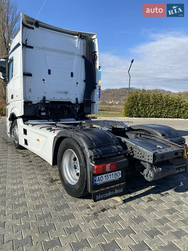 Тягач Mercedes-Benz Actros 2012 в Іршаві