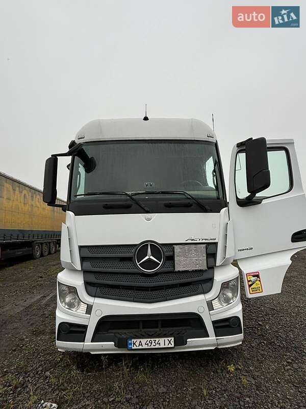 Бензовоз Mercedes-Benz Actros 2013 в Луцьку фото Бензовоз Mercedes-Benz Actros 2013 в Луцьку