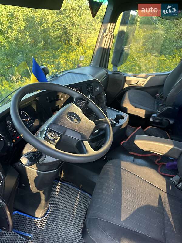 Самоскид Mercedes-Benz Arocs 2015 в Івано-Франківську