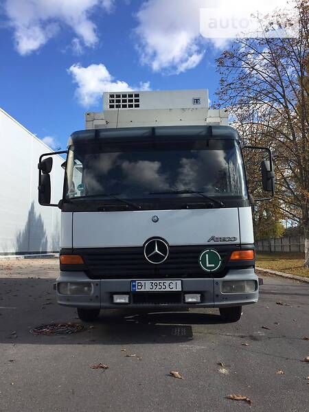Mercedes-Benz Atego 818