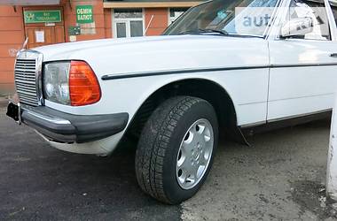 Седан Mercedes-Benz Atego 1980 в Одессе