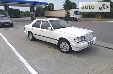 Седан Mercedes-Benz Atego 1987 в Львове