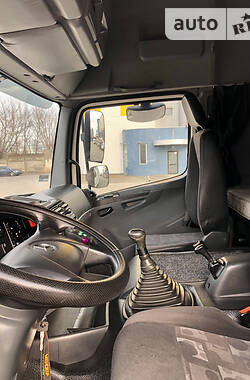 Грузовой фургон Mercedes-Benz Atego 2005 в 