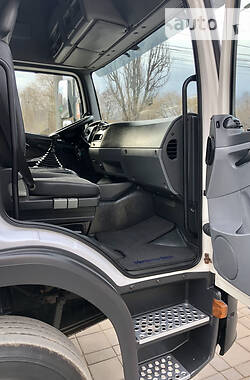 Грузовой фургон Mercedes-Benz Atego 2005 в 