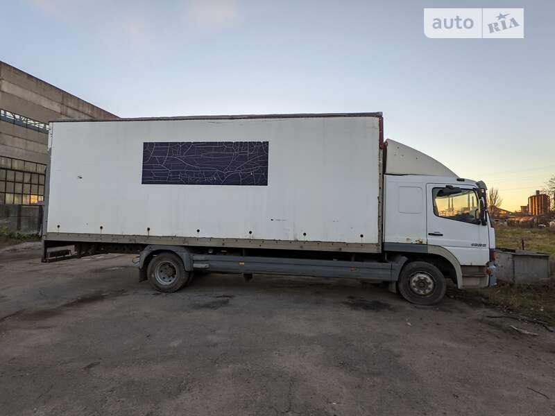 Вантажний фургон Mercedes-Benz Atego 2000 в Кам'янському