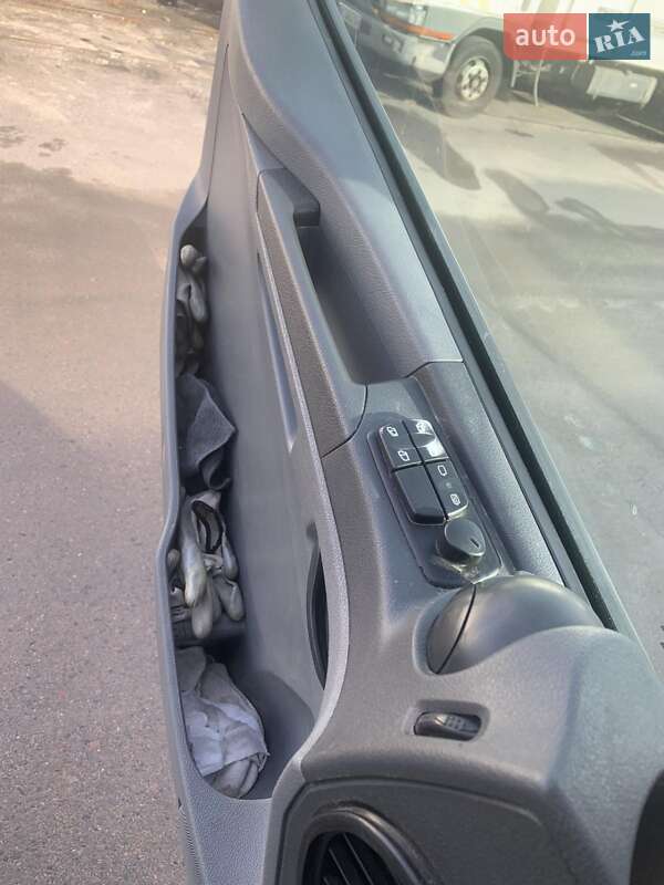 Грузовой фургон Mercedes-Benz Atego 2010 в Львове