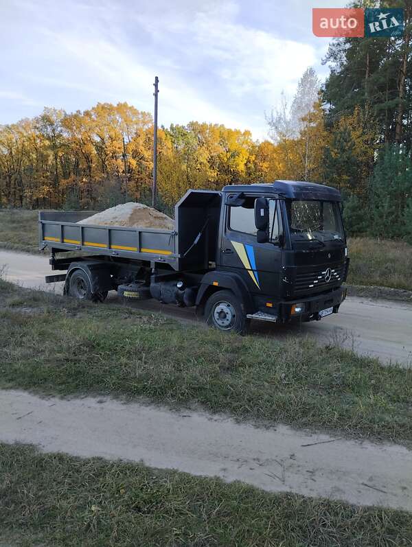 Самоскид Mercedes-Benz Atego 1995 в Гайсину