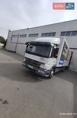 Грузовой фургон Mercedes-Benz Atego 2011 в 