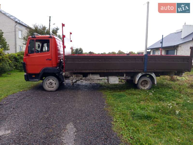 Борт Mercedes-Benz Atego 1997 в Щирце