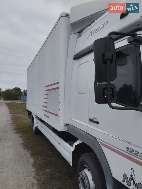 Грузовой фургон Mercedes-Benz Atego 2005 в Кременчуге