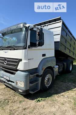 Самосвал Mercedes-Benz Axor 2009 в Виннице