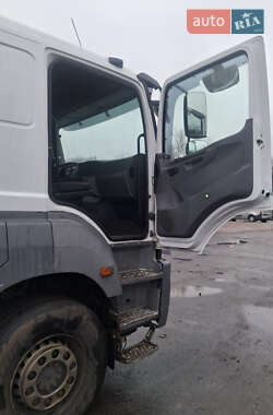 Тягач Mercedes-Benz Axor 2008 в Києві