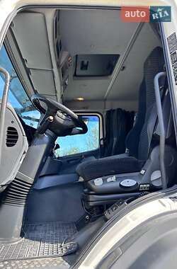 Тягач Mercedes-Benz Axor 2011 в 
