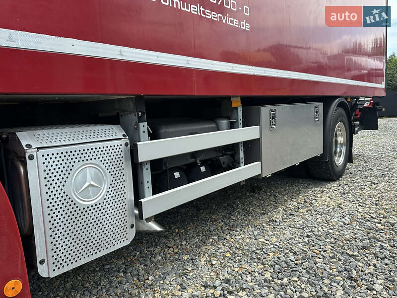 Грузовой фургон Mercedes-Benz Axor 2012 в Бучаче