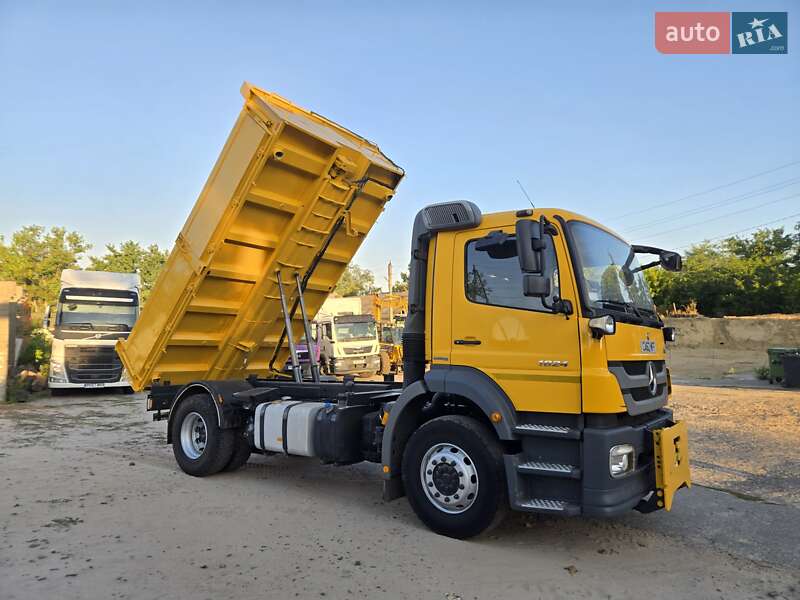 Mercedes-Benz Axor 2012