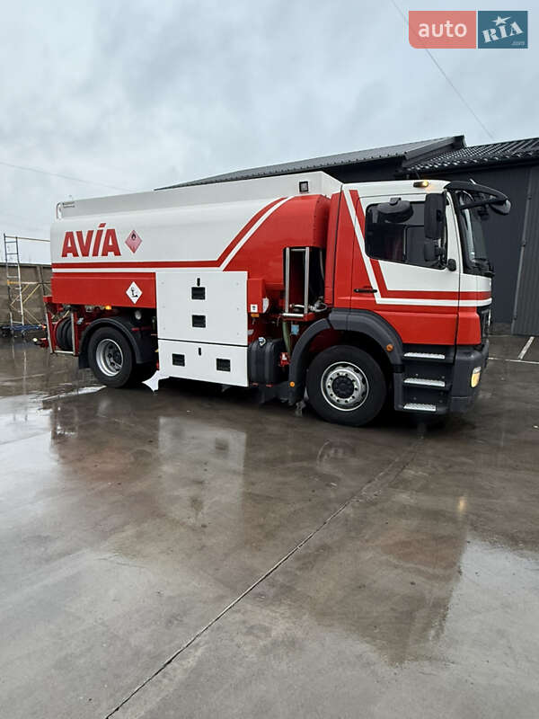 Бензовоз Mercedes-Benz Axor 2011 в Ровно фото Бензовоз Mercedes-Benz Axor 2011 в Ровно