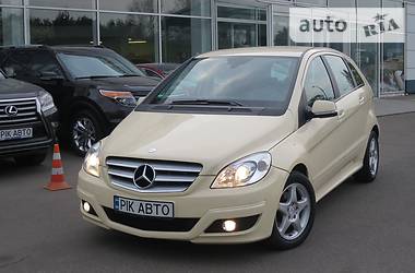 Універсал Mercedes-Benz B-Class 2010 в Києві