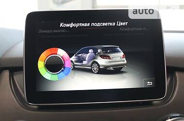 Хетчбек Mercedes-Benz B-Class 2016 в 