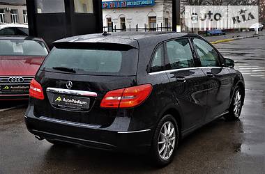 Универсал Mercedes-Benz B-Class 2012 в Киеве