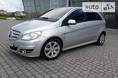 Хетчбек Mercedes-Benz B-Class 2010 в 
