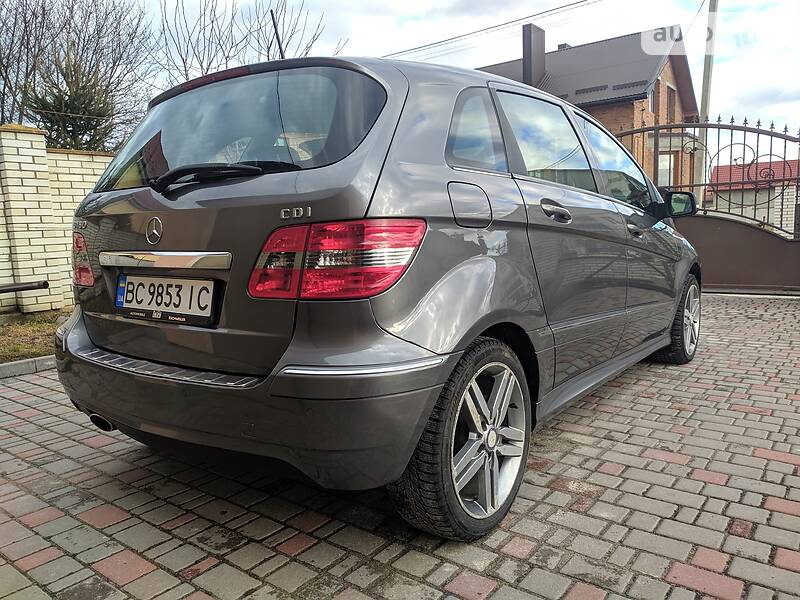 Універсал Mercedes-Benz B-Class 2011 в Миколаєві