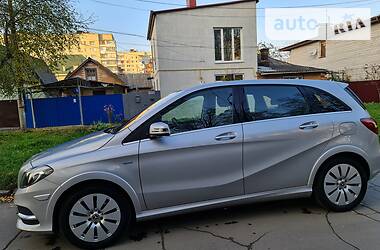 Хэтчбек Mercedes-Benz B-Class 2017 в Виннице