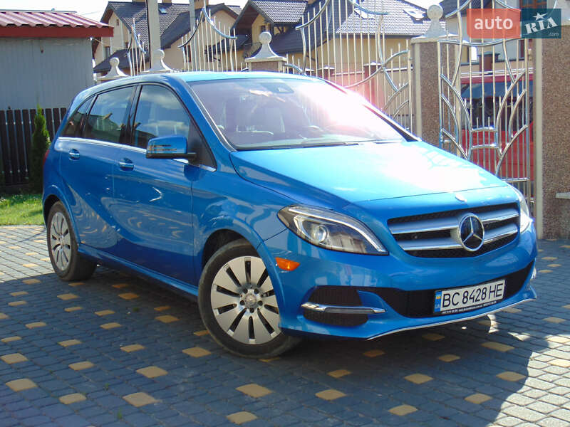 Хэтчбек Mercedes-Benz B-Class 2014 в Новояворовске