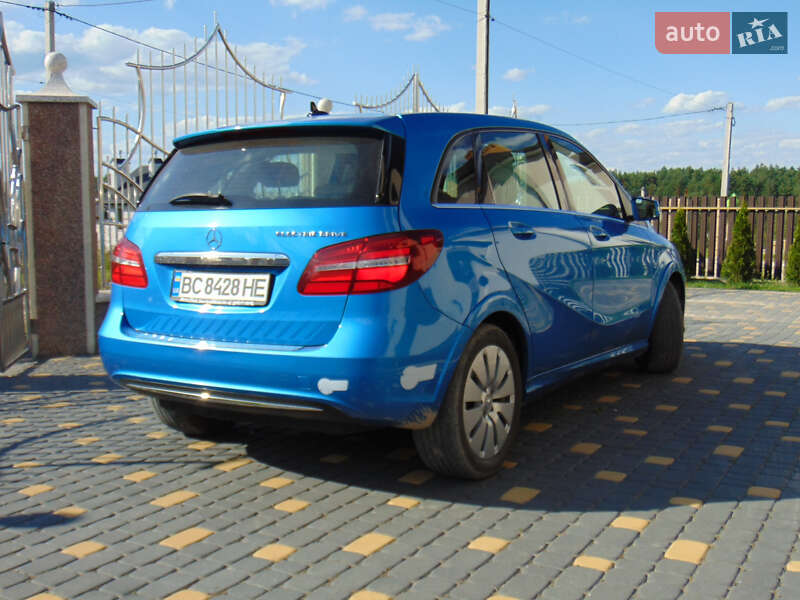 Хэтчбек Mercedes-Benz B-Class 2014 в Новояворовске