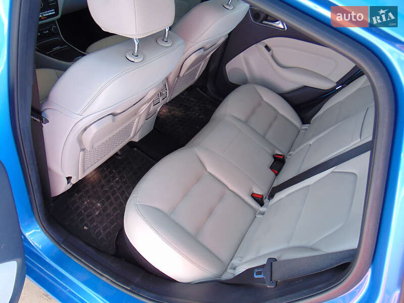 Хэтчбек Mercedes-Benz B-Class 2014 в Новояворовске