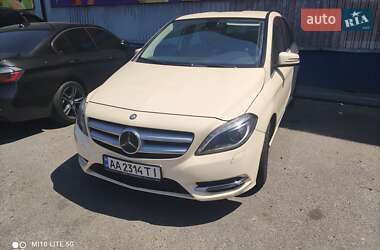 Хэтчбек Mercedes-Benz B-Class 2014 в Киеве