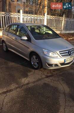 Хэтчбек Mercedes-Benz B-Class 2010 в 