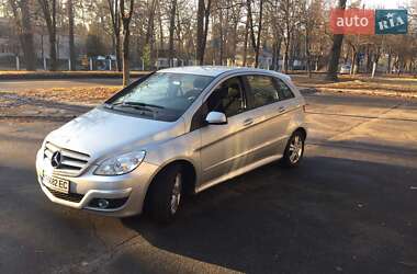 Хэтчбек Mercedes-Benz B-Class 2010 в 