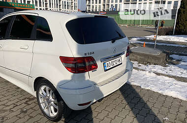 Хетчбек Mercedes-Benz B-Class 2010 в Ужгороді