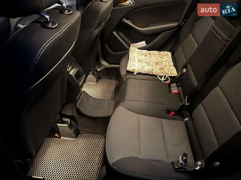 Хэтчбек Mercedes-Benz B-Class 2012 в Луцке фото 16 Хэтчбек Mercedes-Benz B-Class 2012 в Луцке