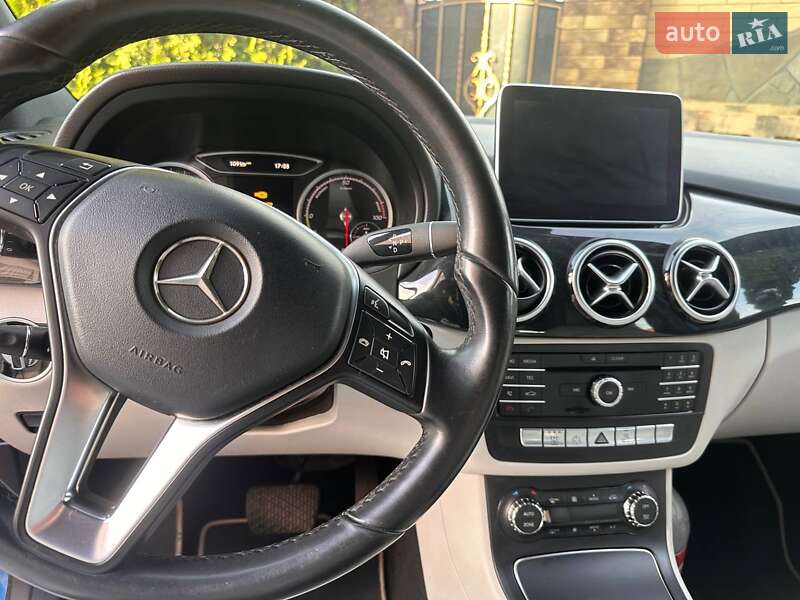 Хэтчбек Mercedes-Benz B-Class 2016 в Киеве