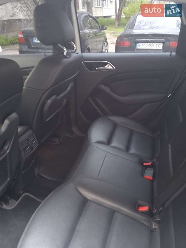 Хэтчбек Mercedes-Benz B-Class 2014 в Одессе