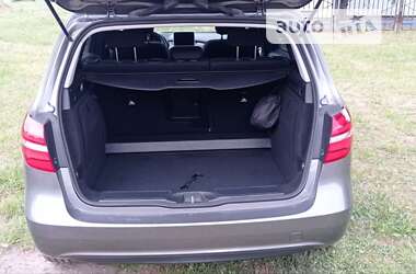 Хэтчбек Mercedes-Benz B-Class 2015 в 