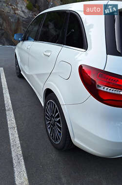 Хэтчбек Mercedes-Benz B-Class 2016 в Львове