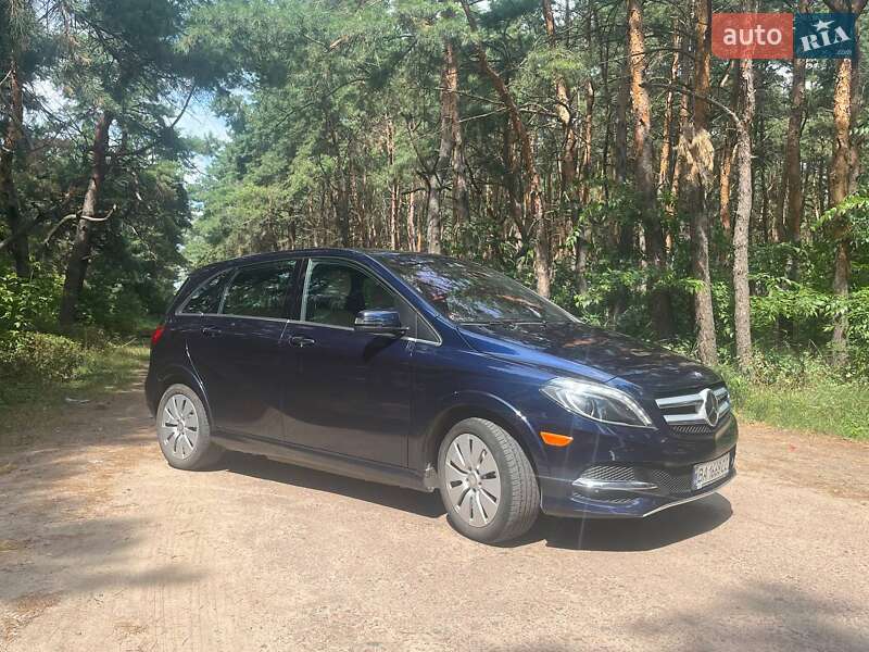 Хэтчбек Mercedes-Benz B-Class 2017 в Кропивницком
