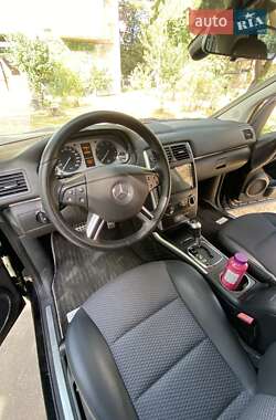 Хэтчбек Mercedes-Benz B-Class 2010 в 