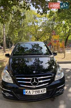 Хэтчбек Mercedes-Benz B-Class 2010 в 