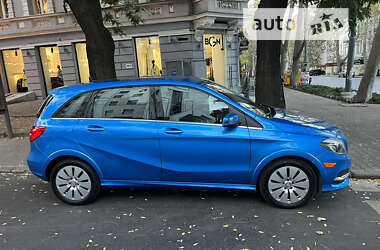 Хэтчбек Mercedes-Benz B-Class 2014 в 