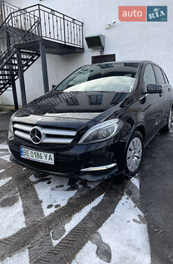 Хэтчбек Mercedes-Benz B-Class 2016 в 
